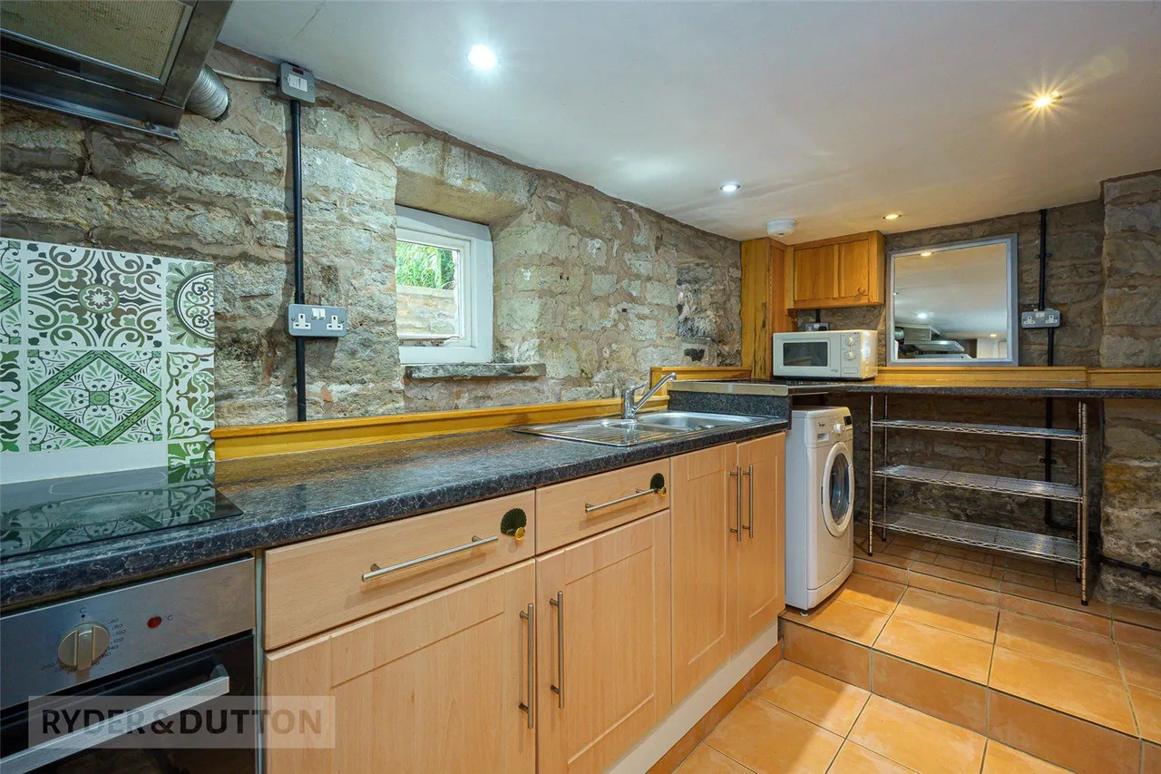 Hanson Lane, Huddersfield, HD1, photo 5