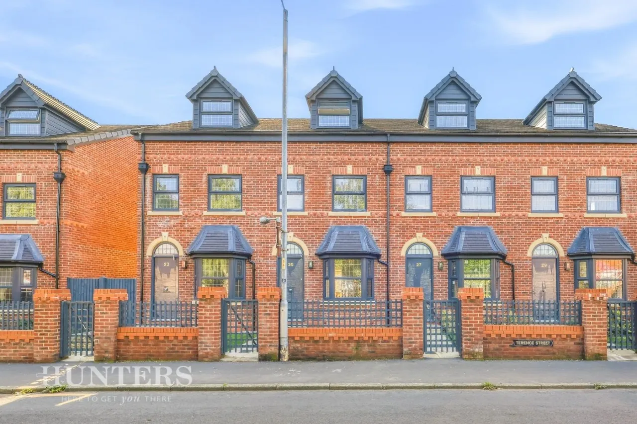 4 bed house for sale, Terence Street, Newton Heath, M40