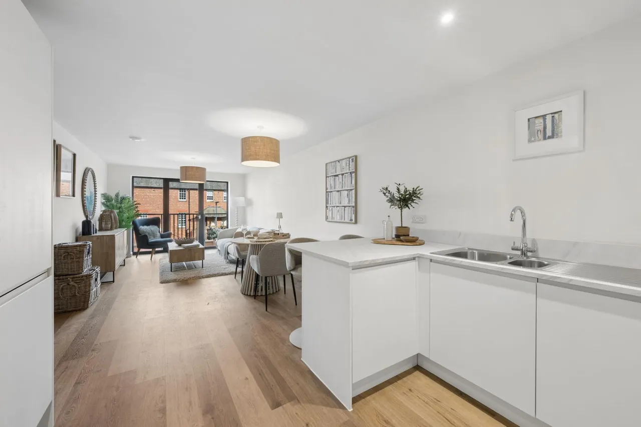 Clifton Drive South, FY8, photo 6
