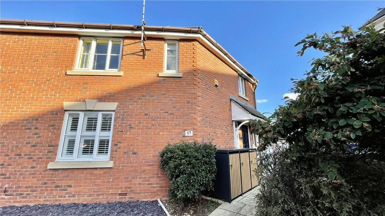 2 bed house for sale, Lingfield Crescent, Stratford-upon-Avon, CV37