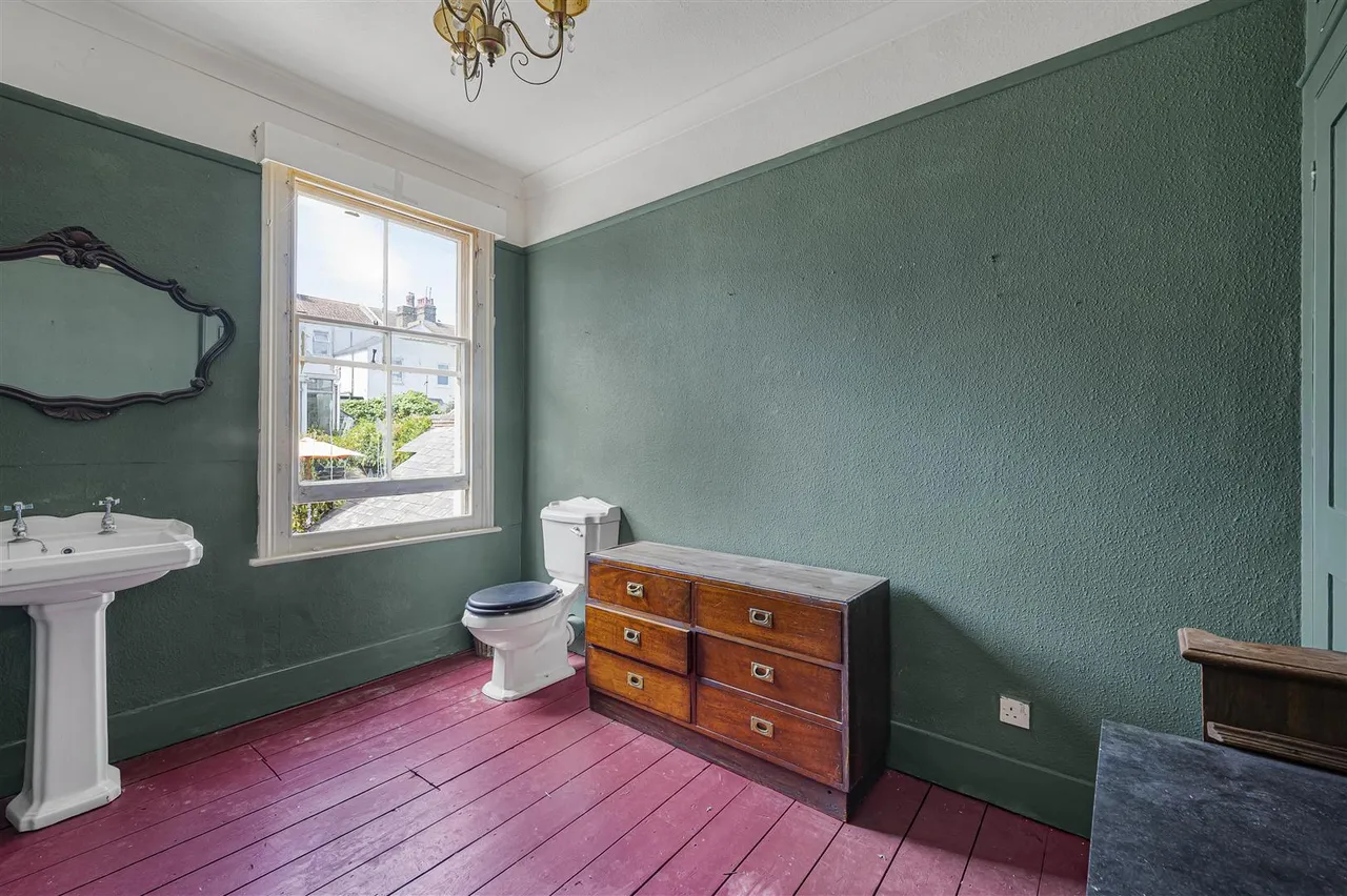 Meeching Road, Newhaven, photo 10