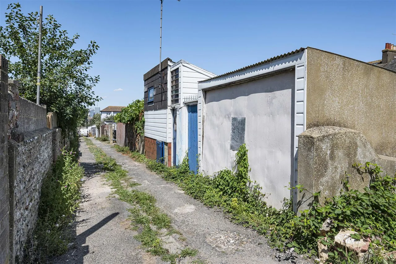 Meeching Road, Newhaven, photo 27