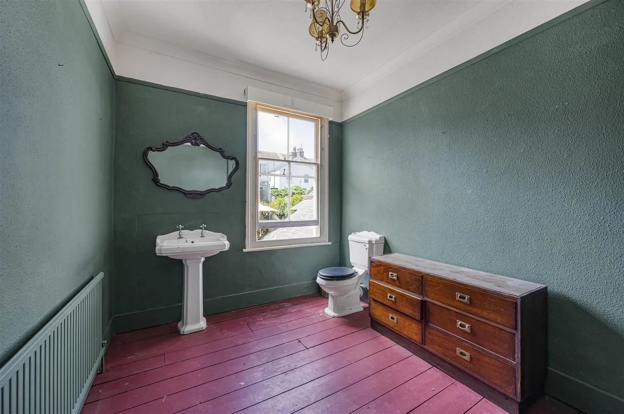 Meeching Road, Newhaven, photo 9