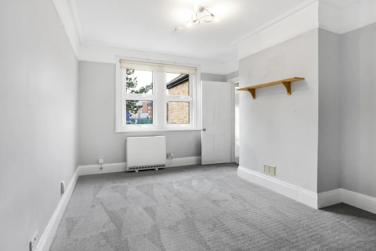 Wherwell Rd, Town Centre, Guildford, GU2, photo 4