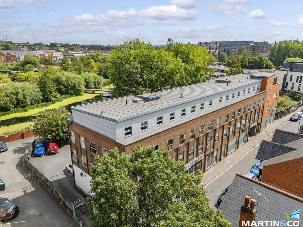 2 bed flat for sale — Baddow Road, Chelmsford