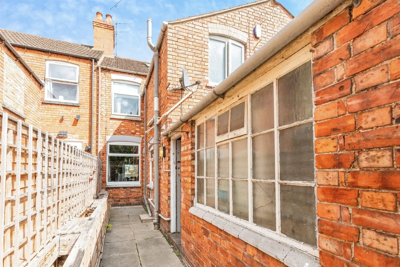 Scarborough Street, Irthlingborough, NN9, photo 13