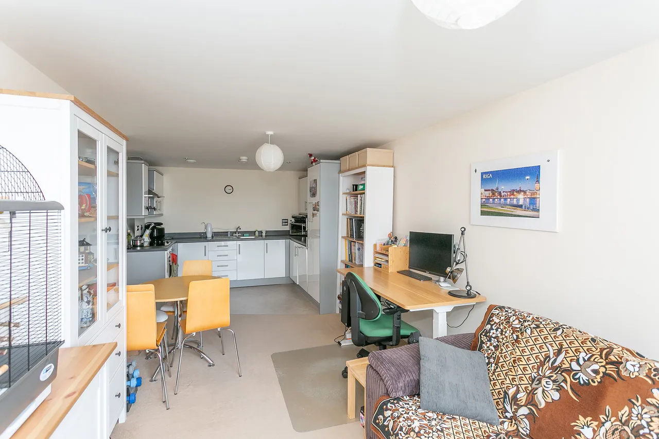 121 Wilmington Close, Watford, photo 2