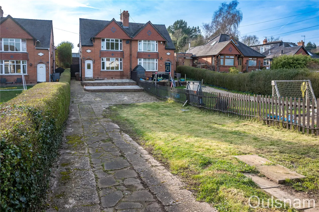 Fairfield Road, Bournheath, Bromsgrove, Worcestershire, B61 9JW, photo 2