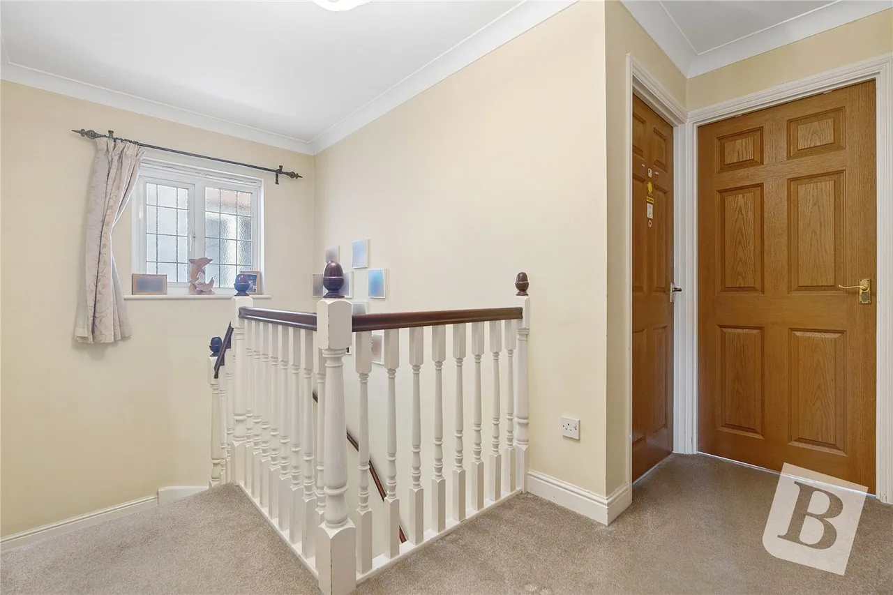 St. Marys Lane, Upminster, RM14, photo 12