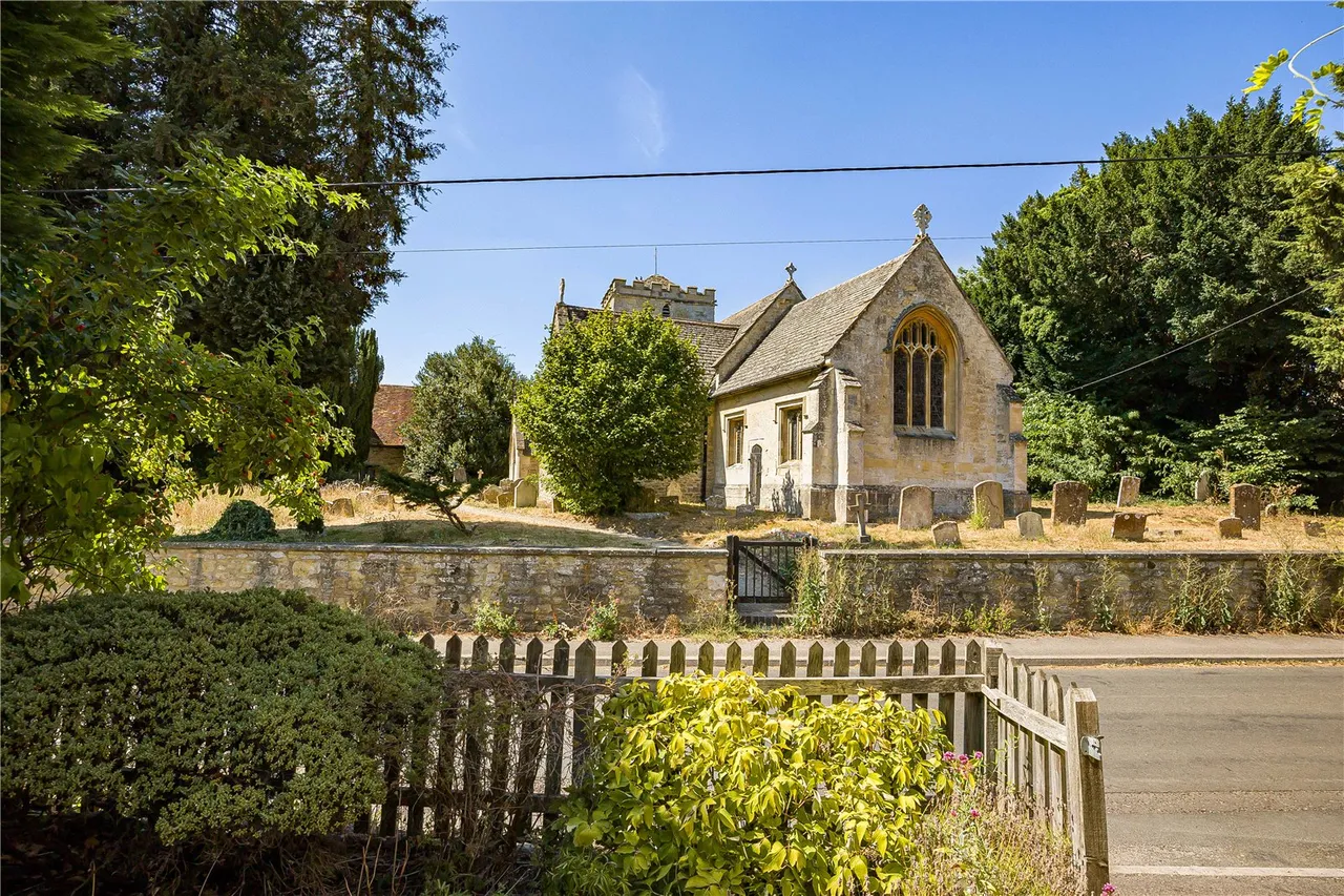Church Road, Horspath, OX33, photo 15