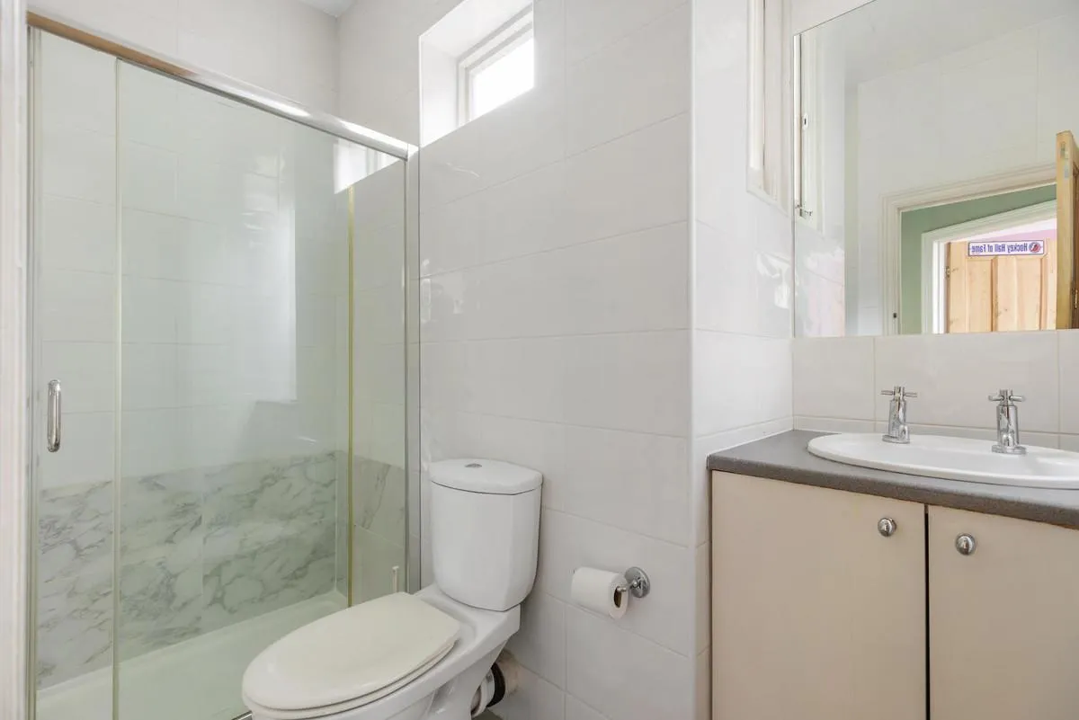 Lancaster Gardens, London, W13, photo 15