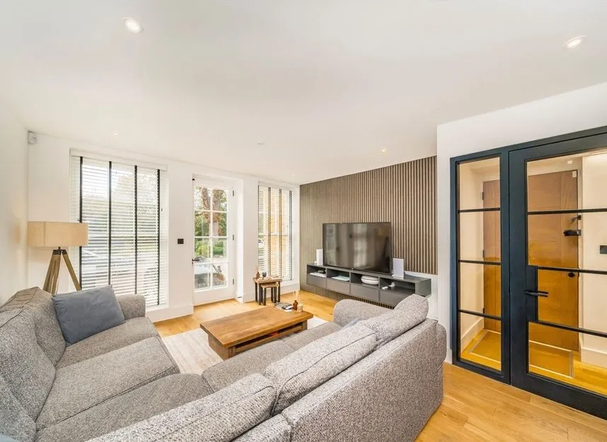 Lower Richmond Road, Putney, SW15, photo 8