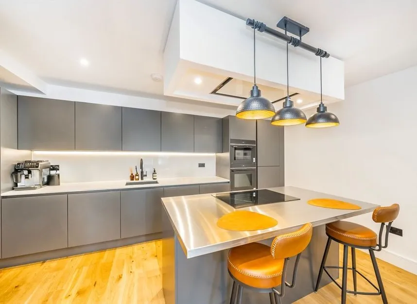 Lower Richmond Road, Putney, SW15, photo 7