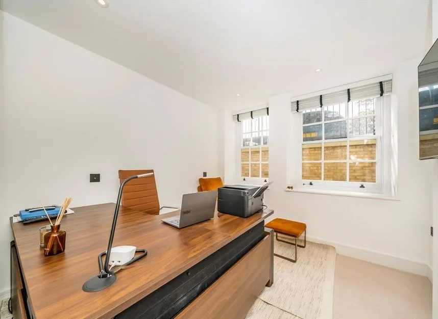 Lower Richmond Road, Putney, SW15, photo 6