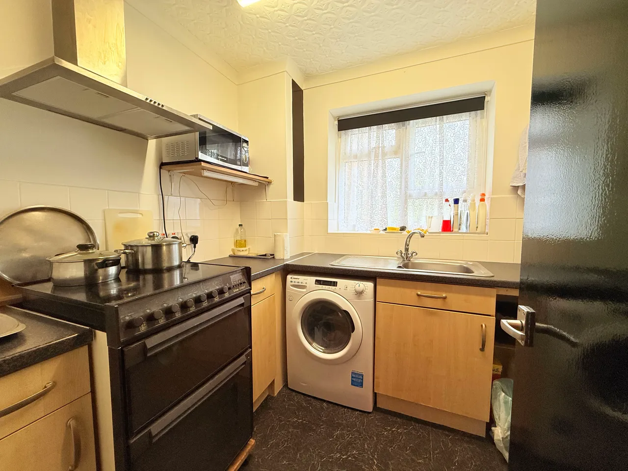 Old Ruislip Road, Northolt, UB5, photo 5