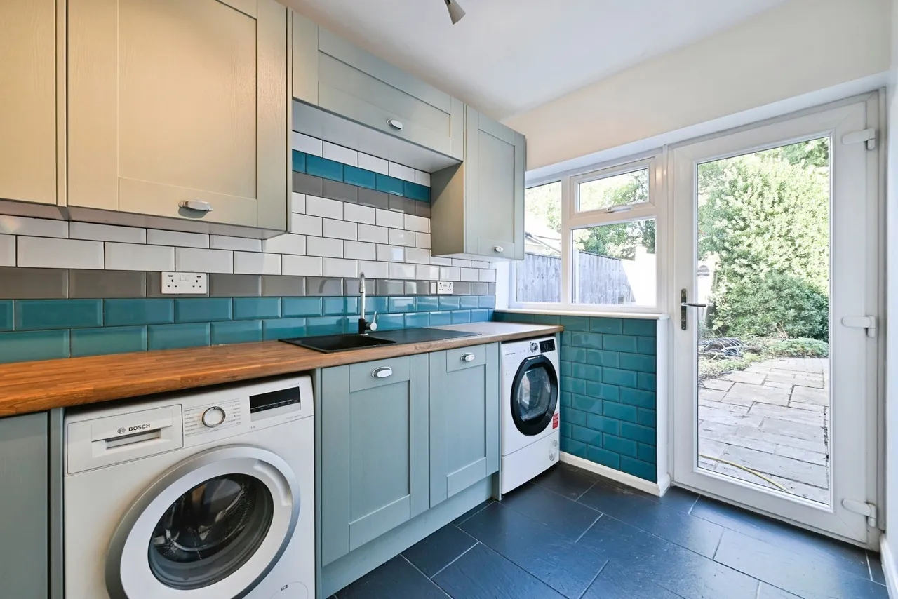 Wollaton Vale, Wollaton, NG8, photo 8