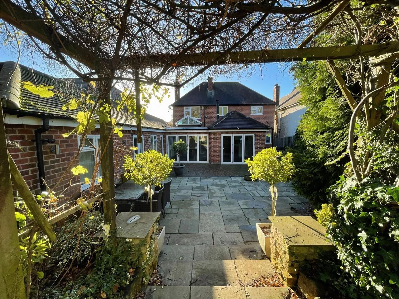 Wollaton Vale, Wollaton, NG8, photo 23