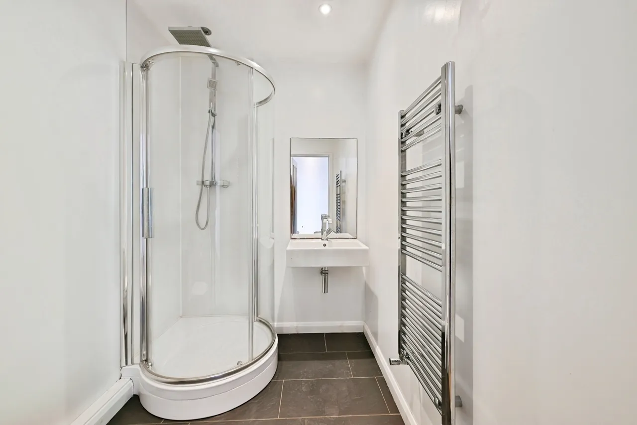 Wollaton Vale, Wollaton, NG8, photo 10