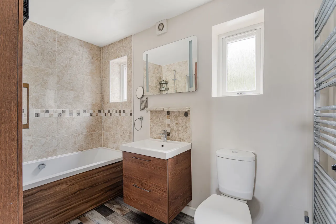 Greenway, Newton Longville, MK17, photo 6