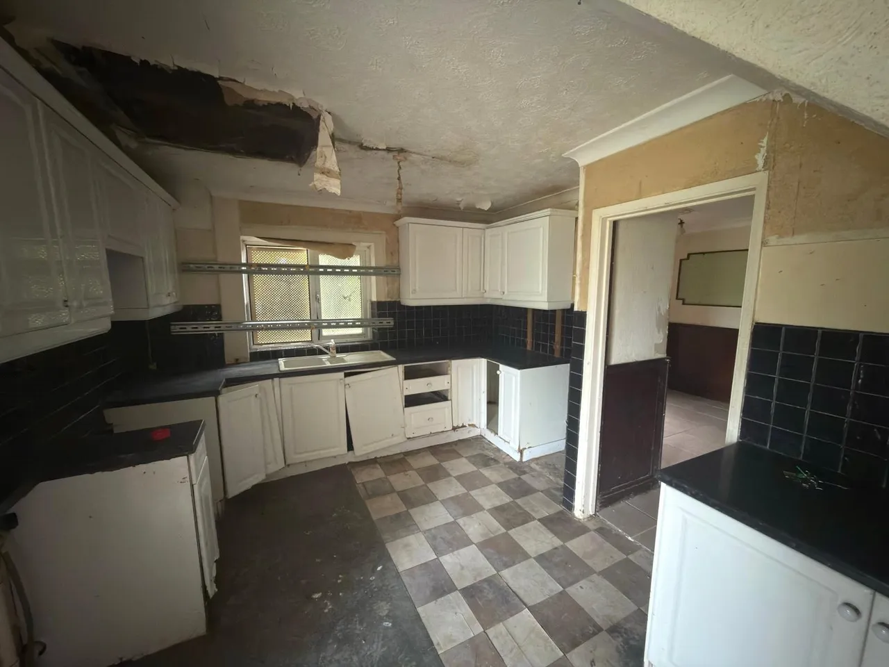 Magnolia Grove, Hucknall, Nottingham, Nottinghamshire, NG15, photo 3