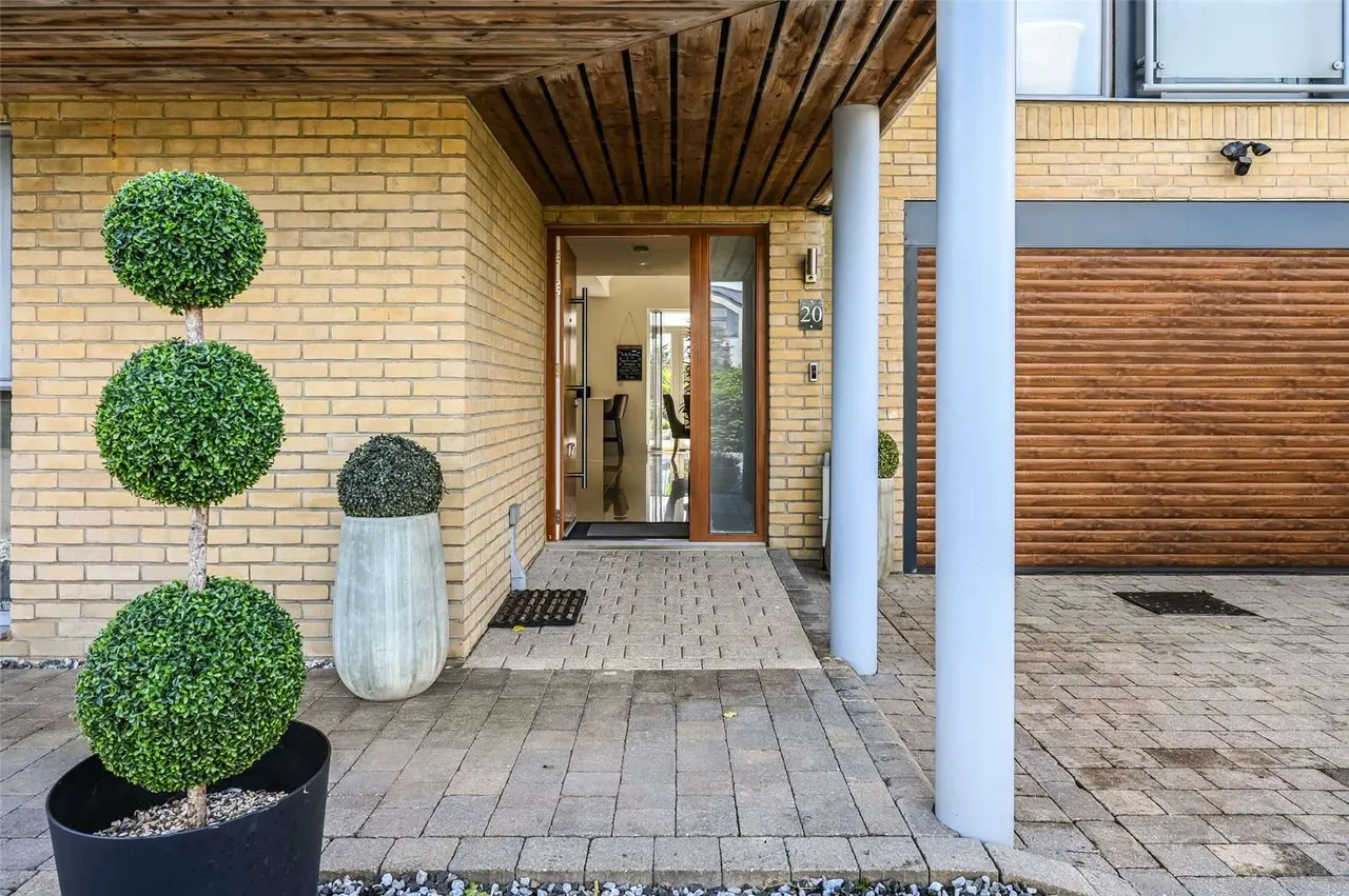 Gordon Carlton Gardens, Chelmsford Garden, CM1, photo 2