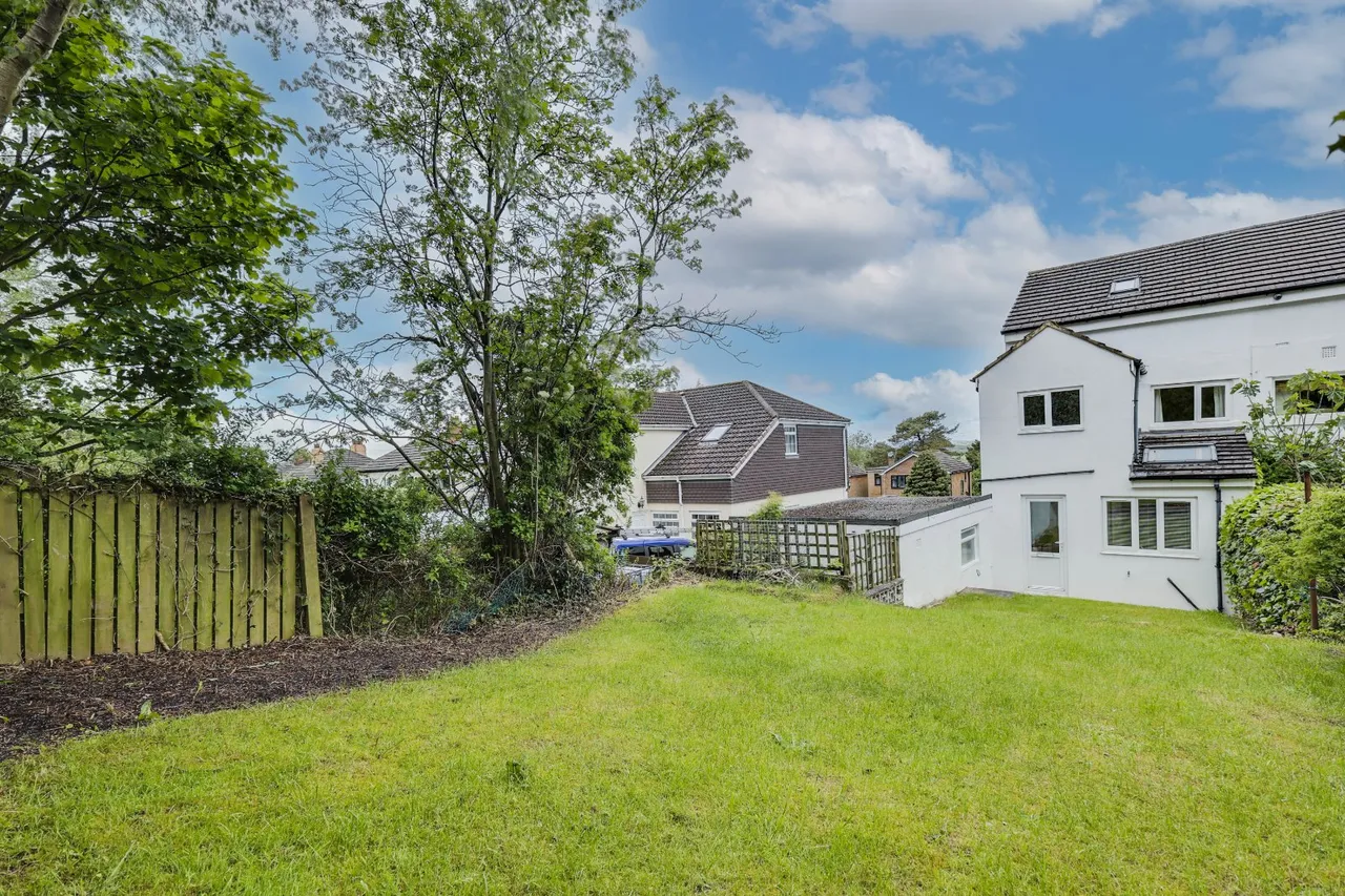 Hillcrest Rise, Leeds, LS16, photo 20