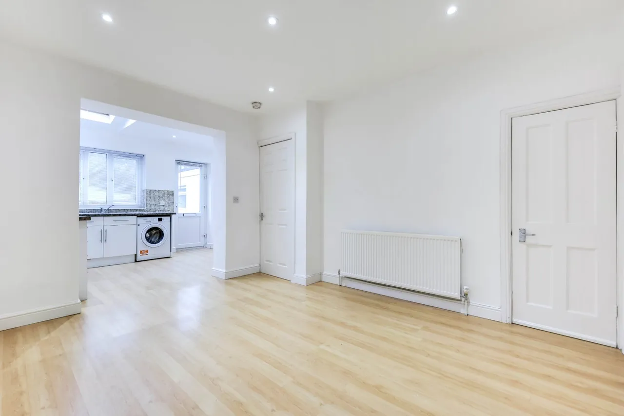 Hillcrest Rise, Leeds, LS16, photo 4
