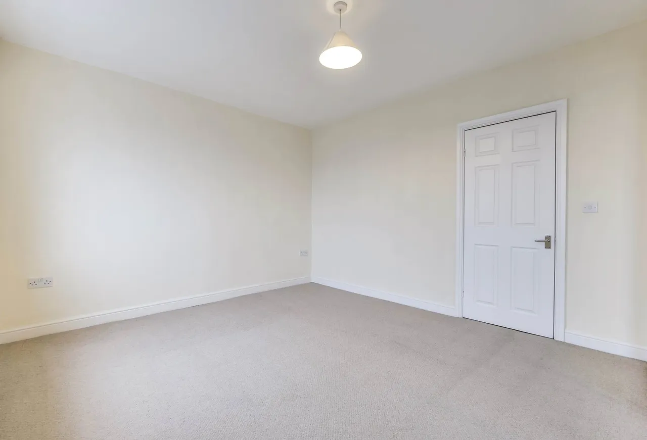 Hillcrest Rise, Leeds, LS16, photo 9
