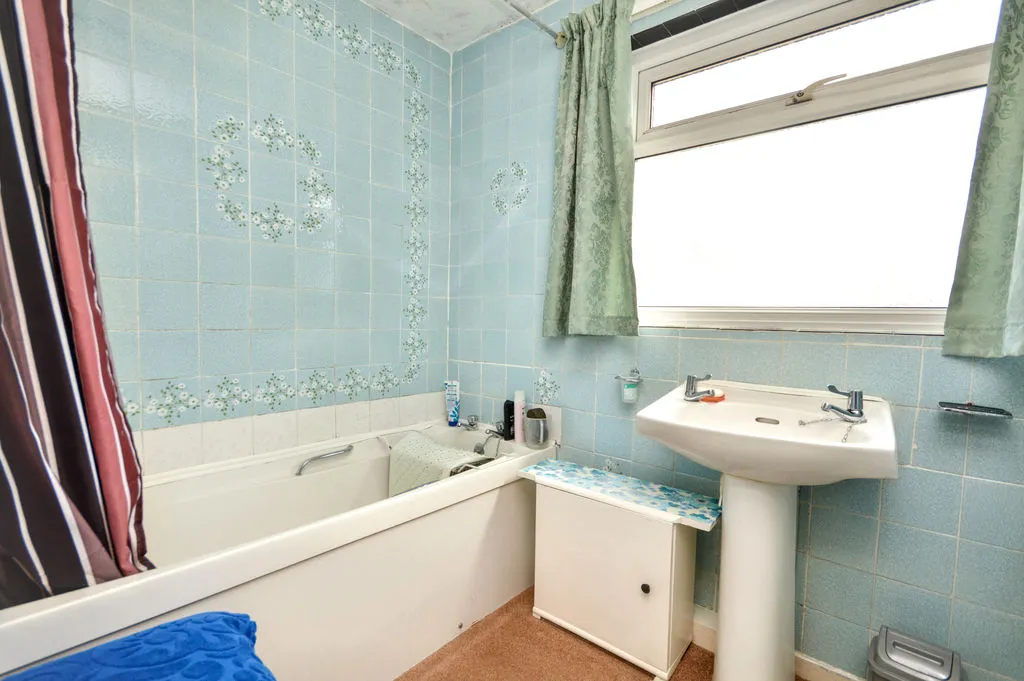Morpeth NE65 0LS, NE65, photo 13