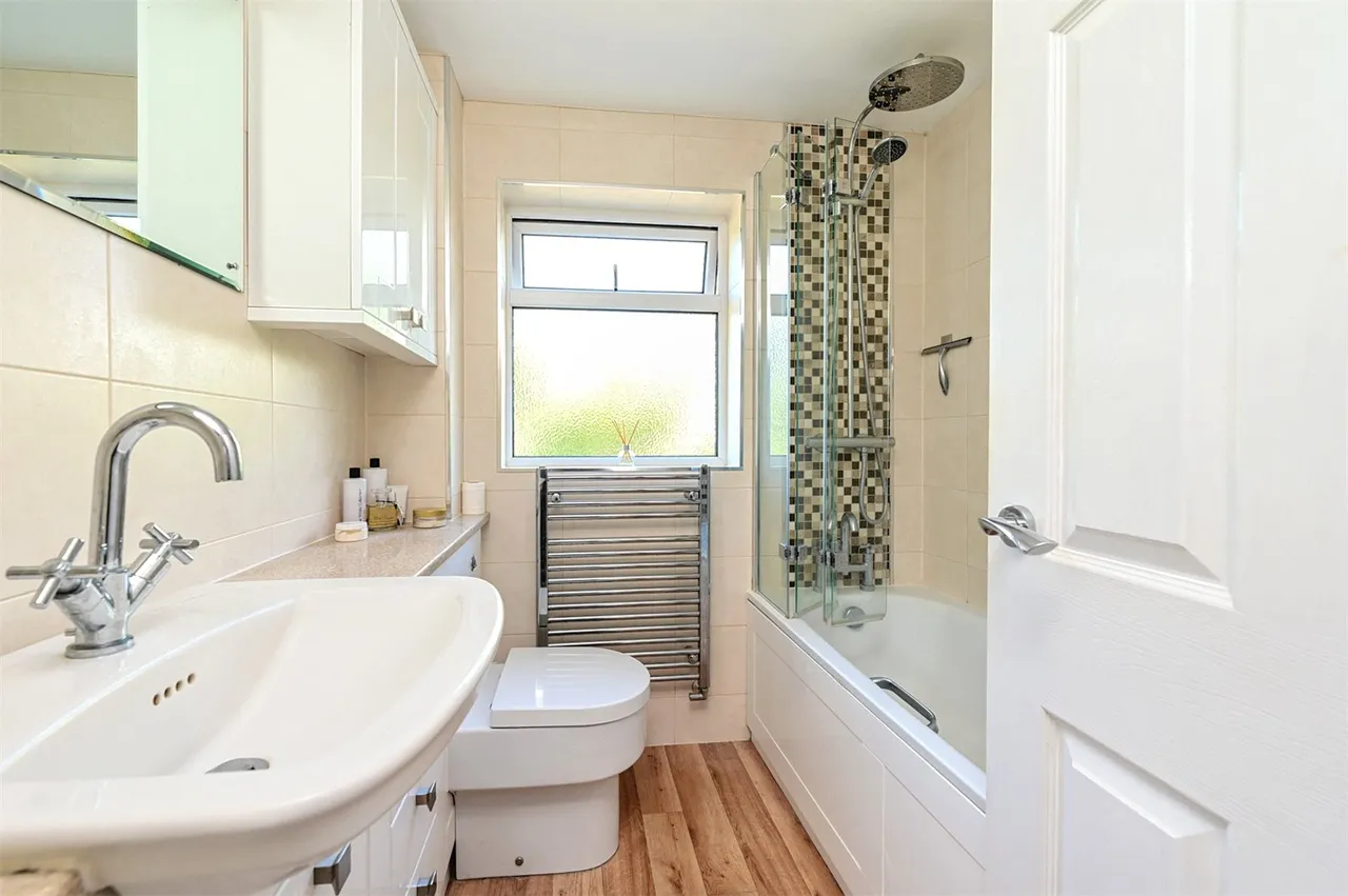 Hampton Close, Church Crookham, Fleet, Hampshire, GU52 8LB, photo 8