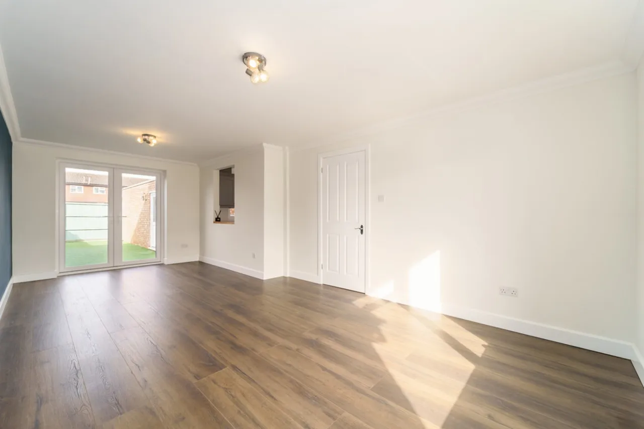 Mullens Road, Egham, photo 4