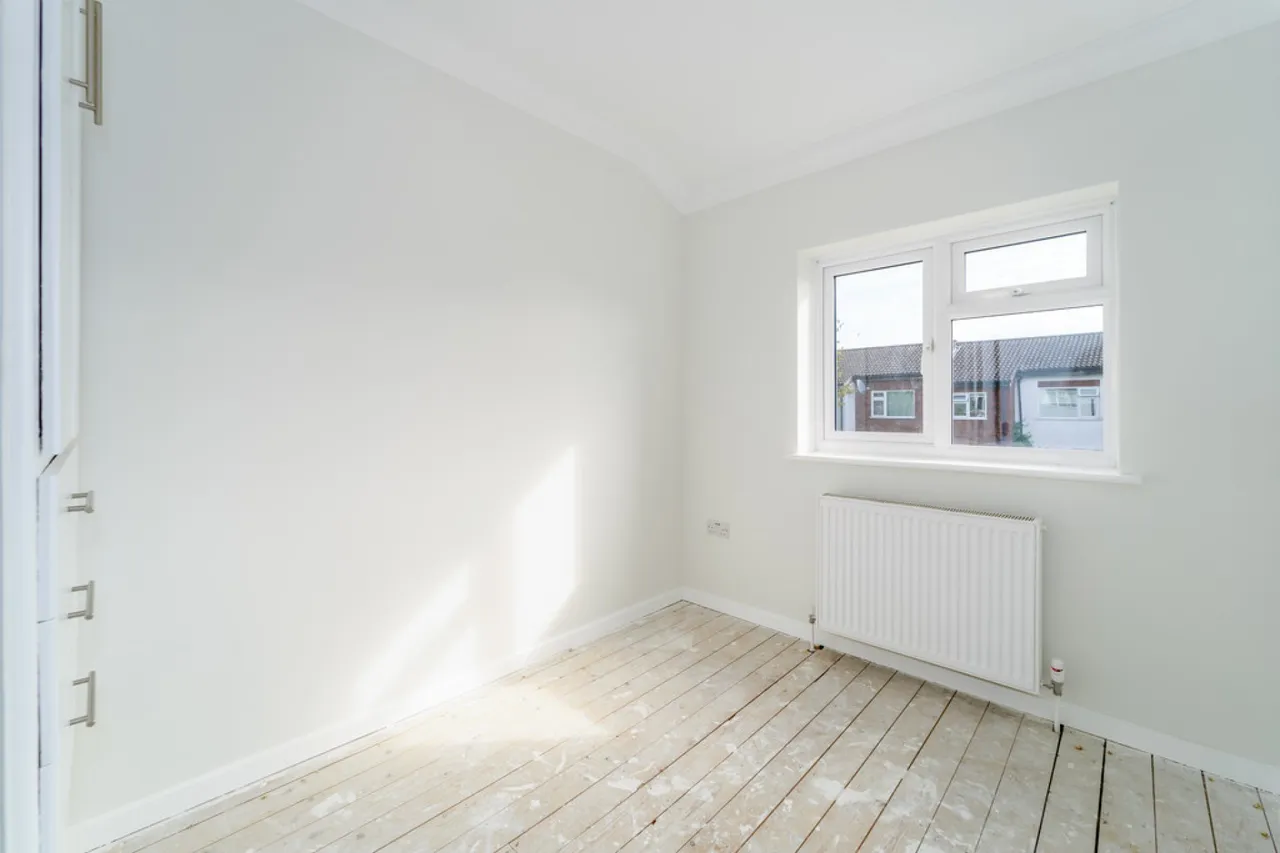 Mullens Road, Egham, photo 12