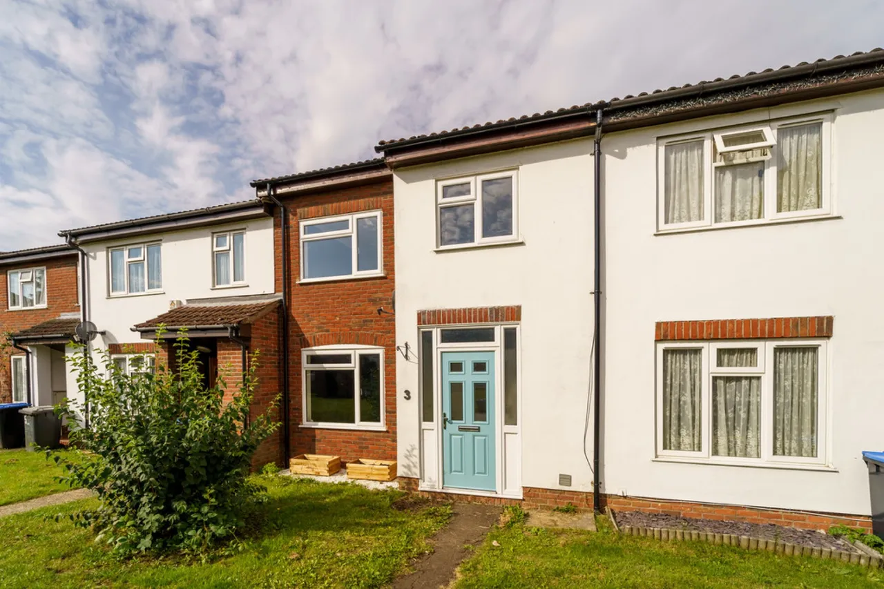 Mullens Road, Egham, photo 13