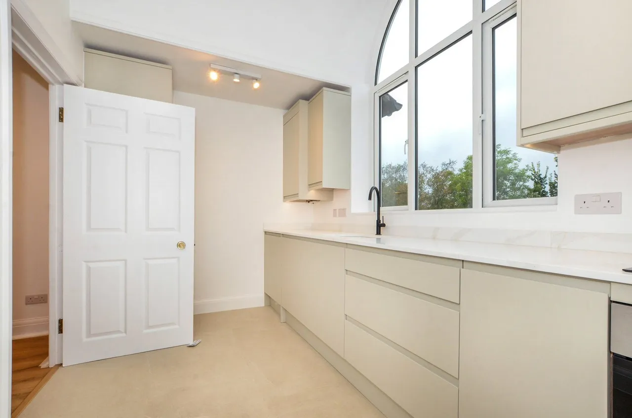 Marsh Lane, Stanmore, HA7, photo 4