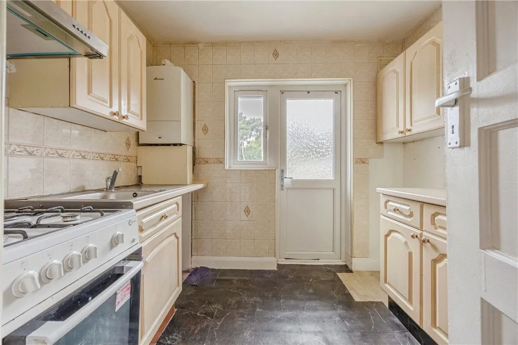 Goston Gardens, THORNTON HEATH, Surrey, CR7, photo 4
