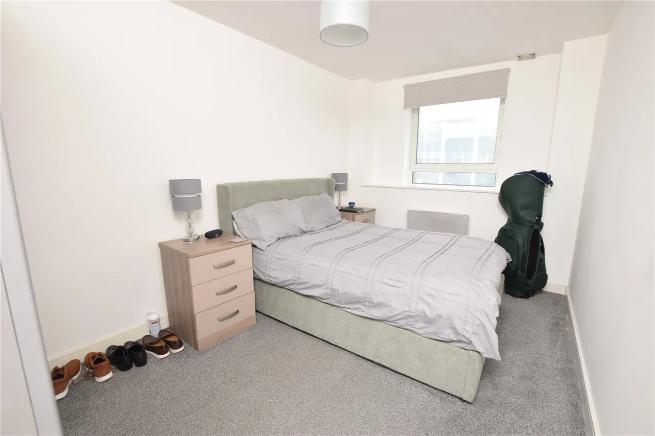 High Road, Chadwell Heath, RM6, photo 7