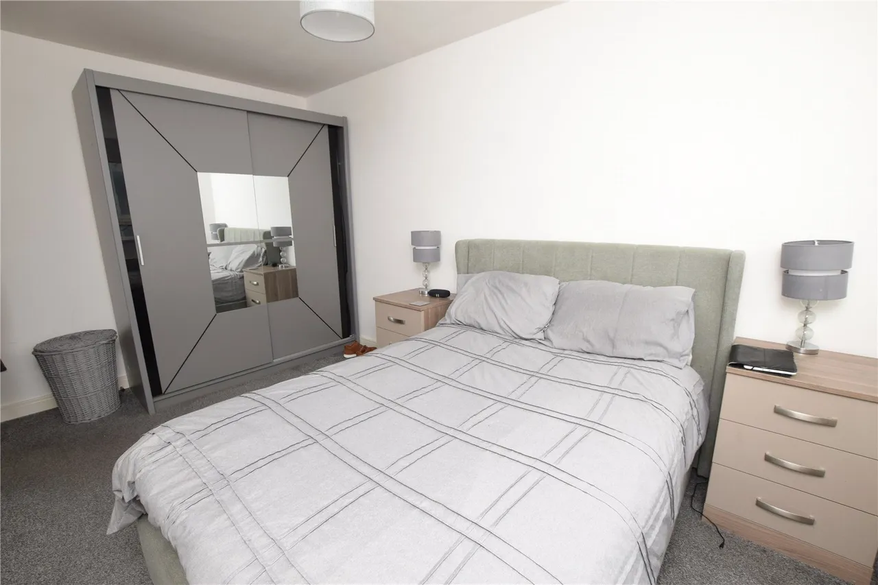 High Road, Chadwell Heath, RM6, photo 6