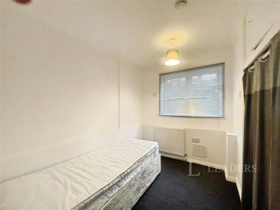 Charles Gardner Road, Leamington Spa, CV31, photo 7