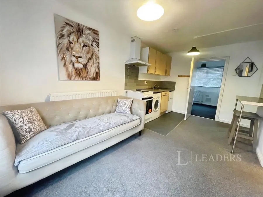 Charles Gardner Road, Leamington Spa, CV31, photo 2