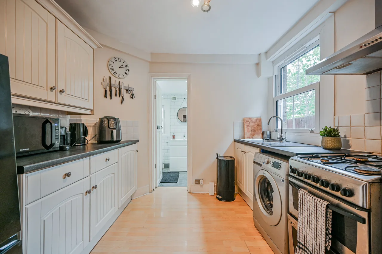 Ground Floor Flat, 167 Moselle Avenue, London, photo 9