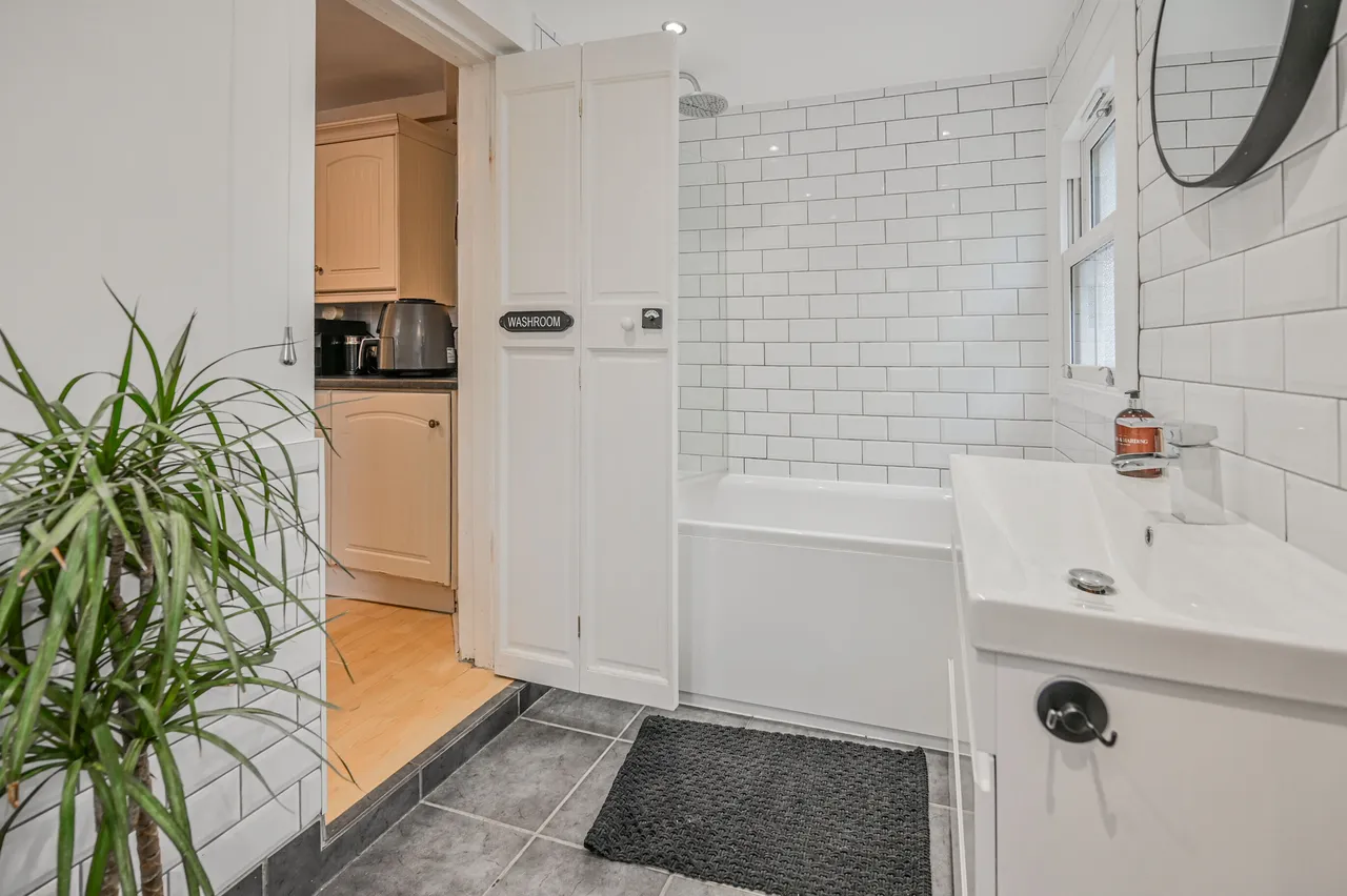 Ground Floor Flat, 167 Moselle Avenue, London, photo 12