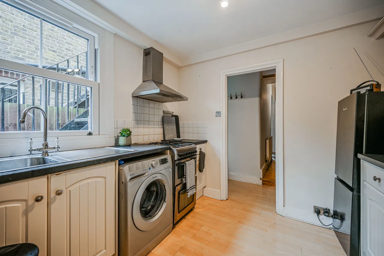 Ground Floor Flat, 167 Moselle Avenue, London, photo 8