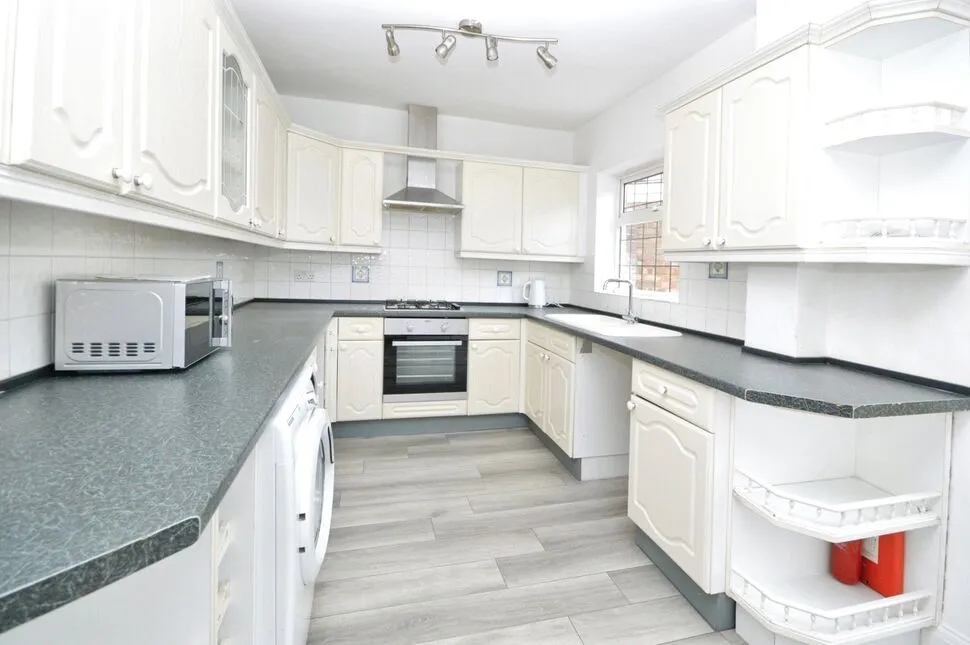 Cypress Avenue, Whitton, TW2, photo 6