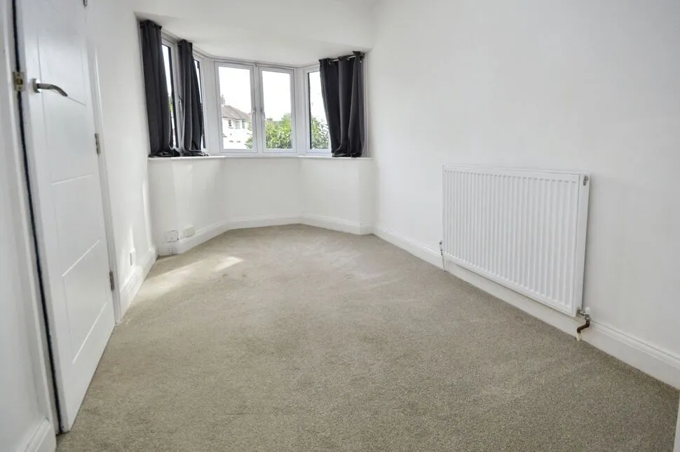 Cypress Avenue, Whitton, TW2, photo 8