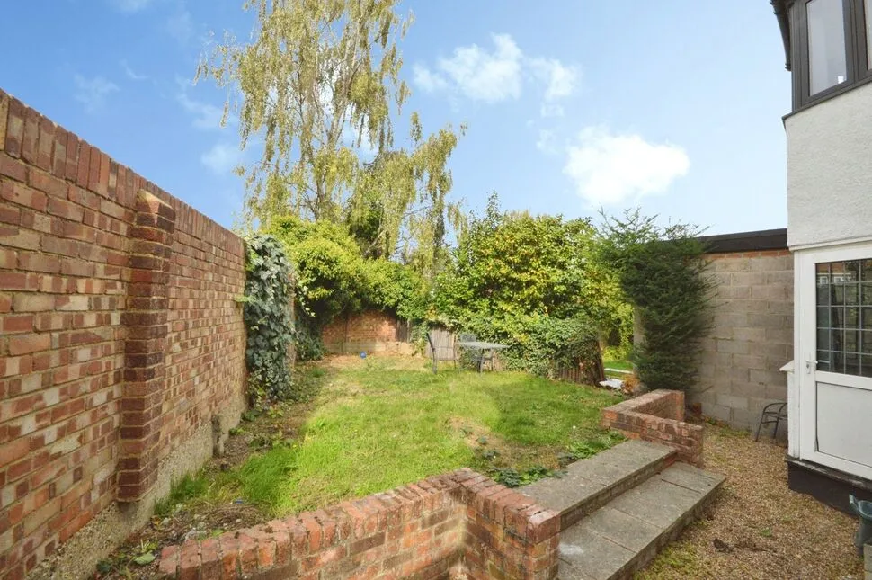 Cypress Avenue, Whitton, TW2, photo 7