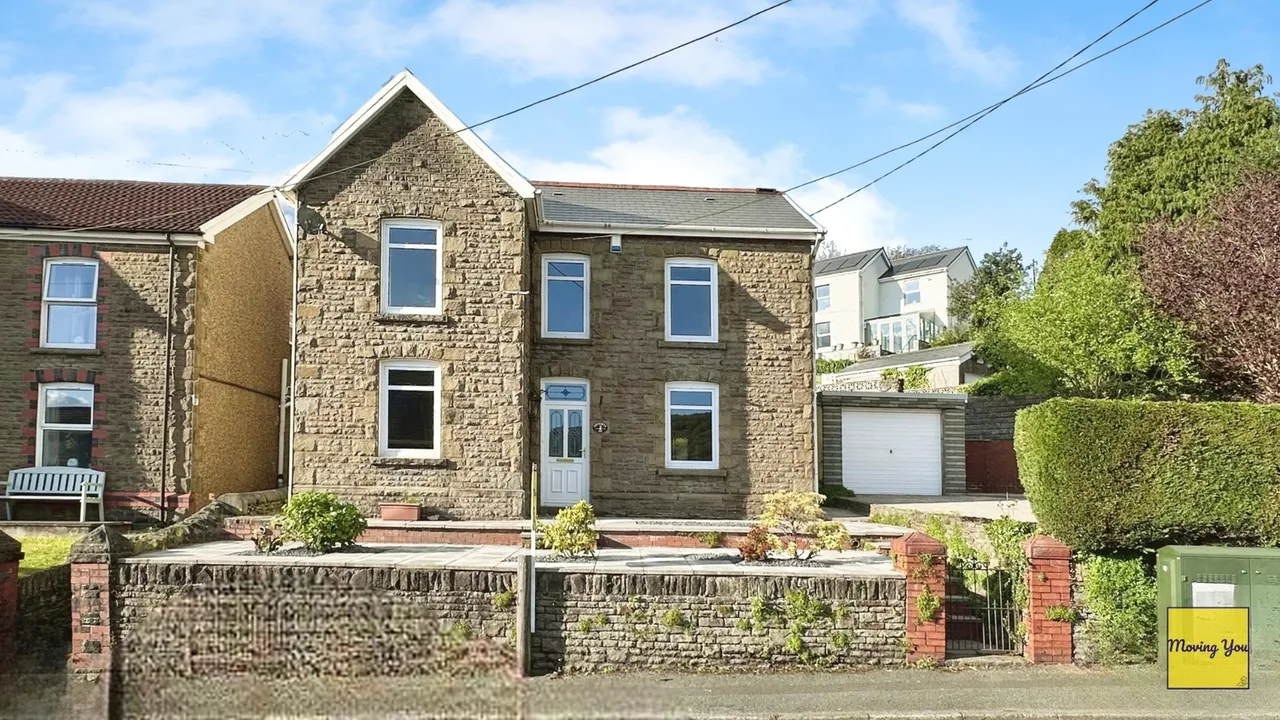 4 bed house for sale — Alltwen Hill, Pontardawe, Swansea