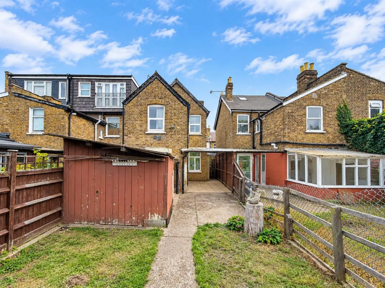Detached For SaleStrafford Road, Hounslow, TW3, photo 10