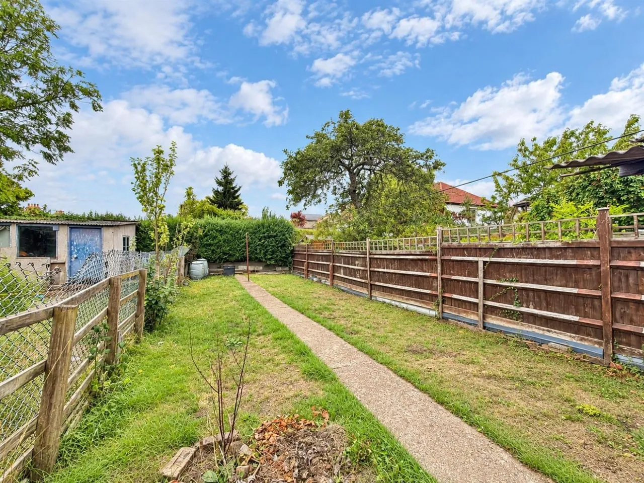 Detached For SaleStrafford Road, Hounslow, TW3, photo 6