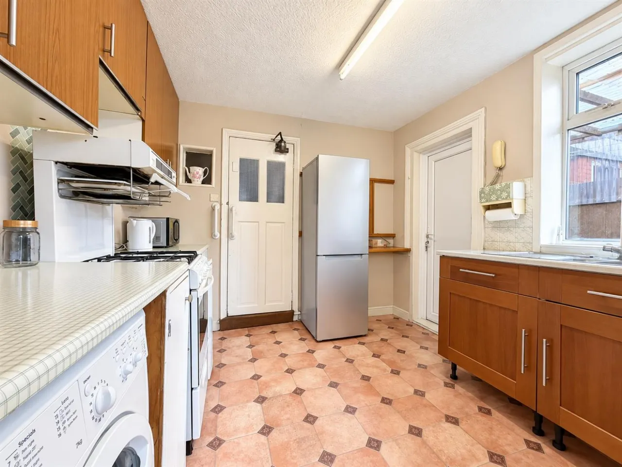 Detached For SaleStrafford Road, Hounslow, TW3, photo 7