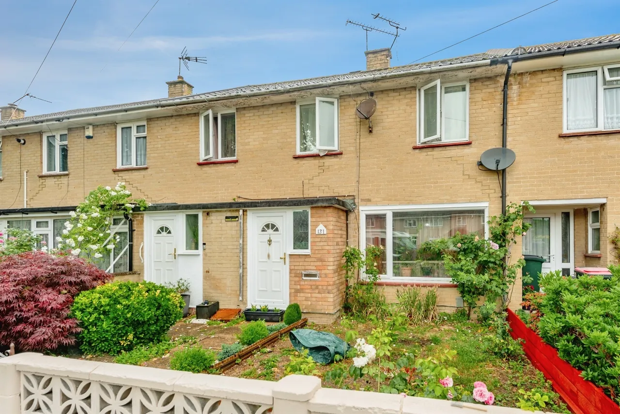 Woodfield Road, Crawley, RH10, photo 6